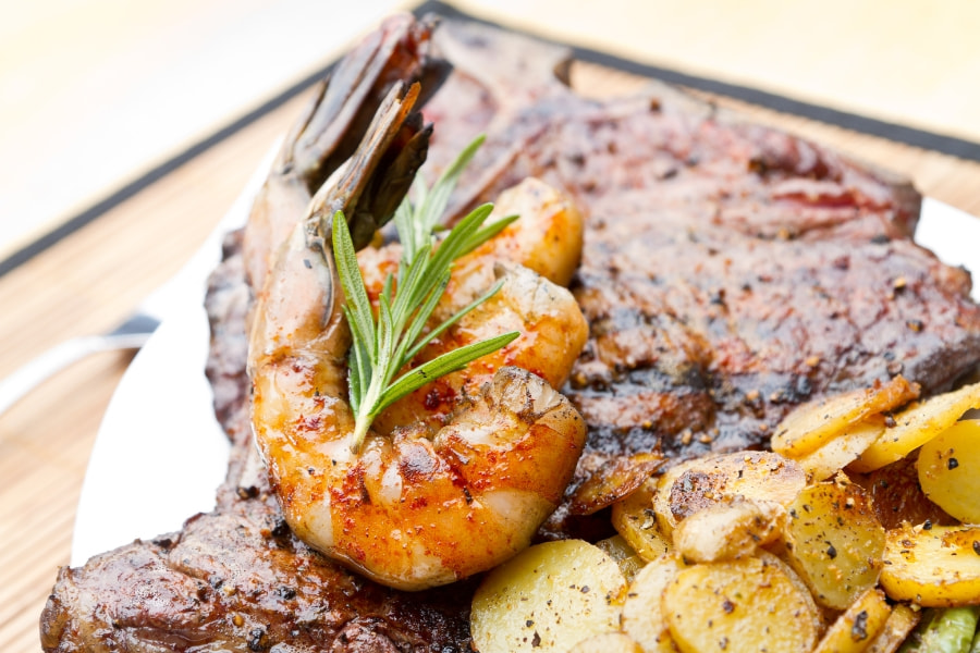 prime rib, shrimp, and potatoes at Amelia Island resort restaurant